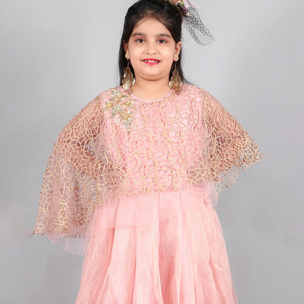 This light pink gown is paired up with a fancy golden Colored cape and comes with a back zip closure. It features embroidered detailing on the cape and fabric belt to be tied at the back.