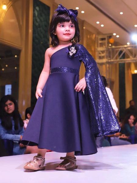navy blue one shoulder gown for girls 