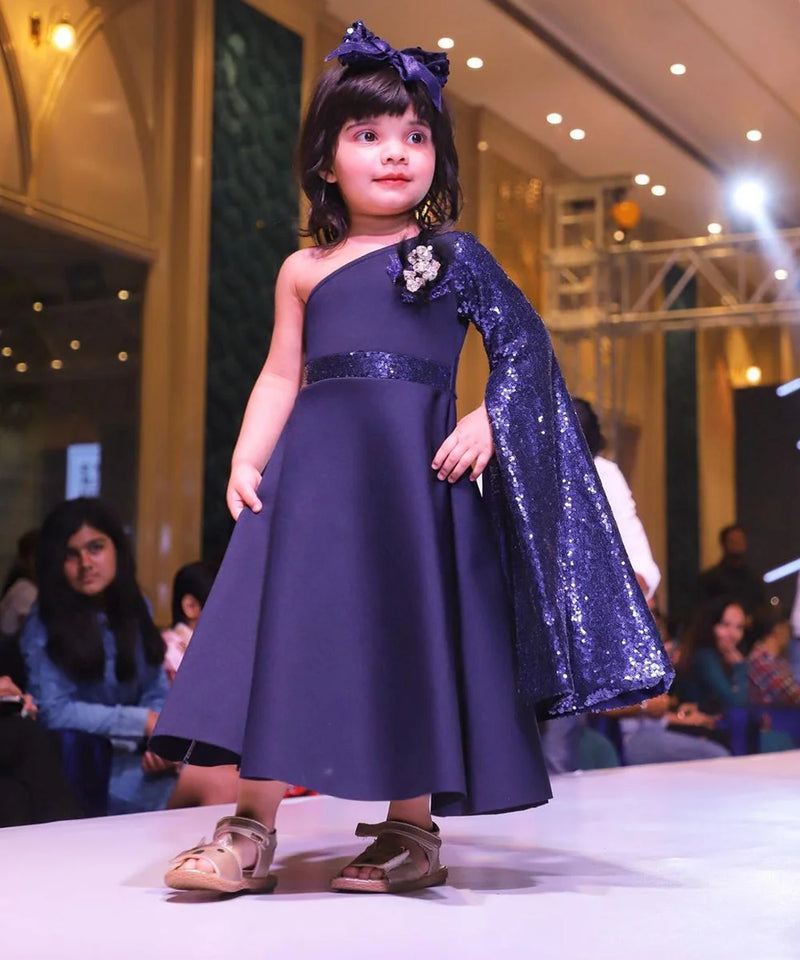 navy blue one shoulder gown for girls 