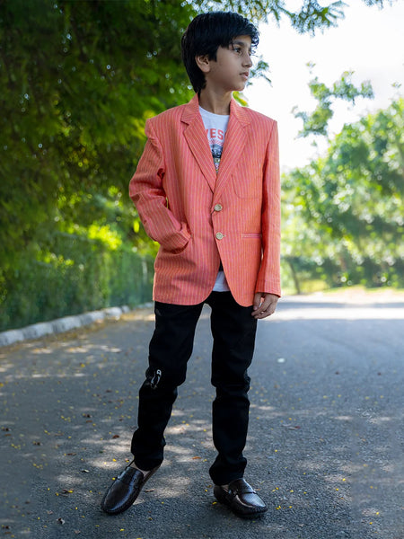 It is a party wear peach color stripe blazer which is an elegant and stylish piece of formal attire. It features a button-up front closure, allowing for adjustable comfort and comes with a matching half sleeves round neck t-shirt to match the style.