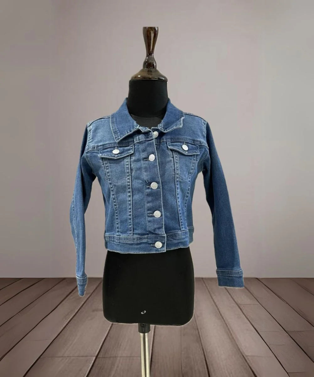  It's a blue denim jacket for girls perfect for birthday parties. It features Patchwork detailing at the back that uplifts the whole look. 