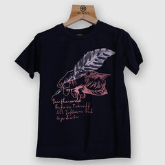 t-shit paired under the textured blazer 