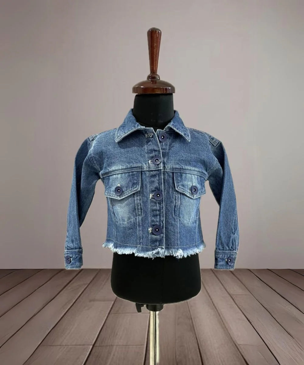 It is a blue denim Jacket for baby girls that comes with a ripped-edge detailing.