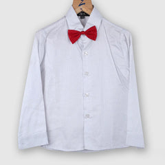 white dot print shirt under the navy blue coat suit set with a red bow 