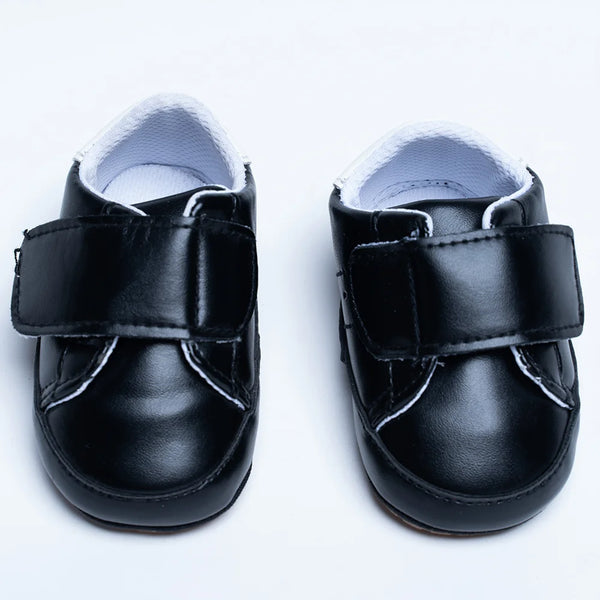 Imported shoes for infants