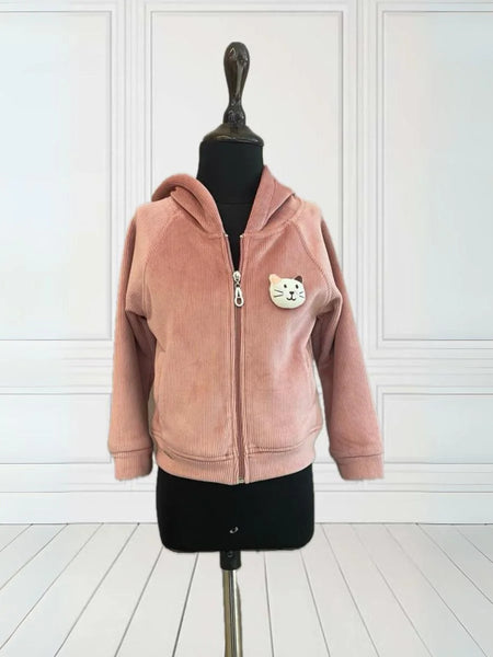  It is a self-striped jacket that comes with a hoodie and cute cat face detailing.