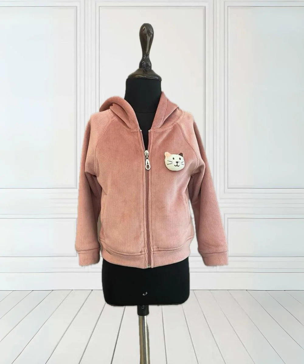  It is a self-striped jacket that comes with a hoodie and cute cat face detailing.