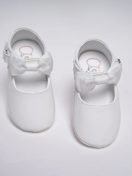 white shoes with bow for baby girl