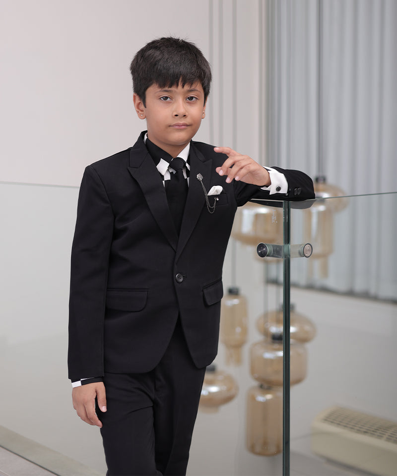 black coat suit set with chessboard pattern printed shirt