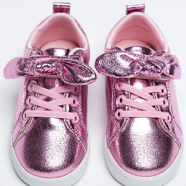  It's a pair of Pink-coloured shiny shoes perfect for evening parties for girls.