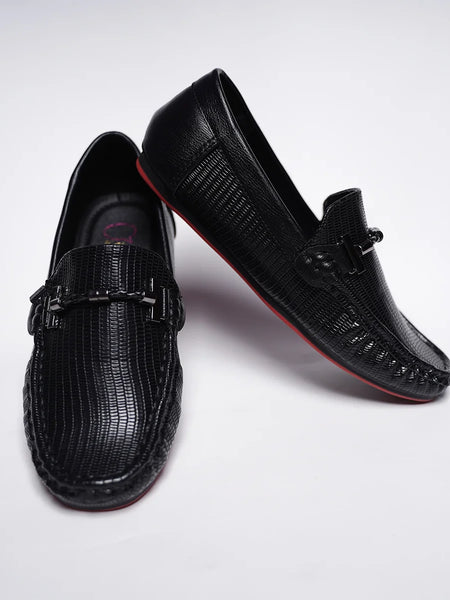 Kids' black textured loafers with buckle and red sole, Jaipur