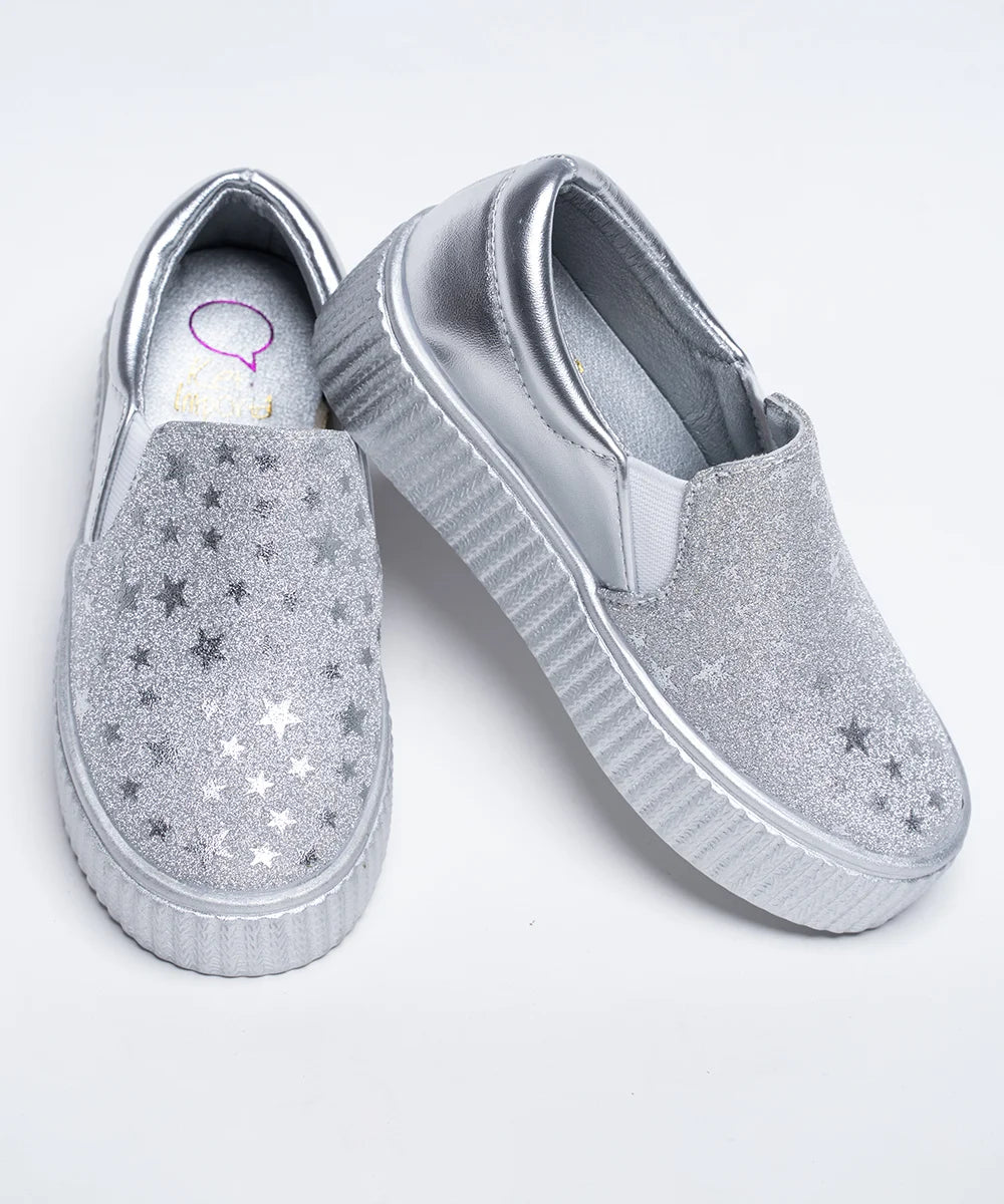  It's a pair of silver-coloured shimmer shoes perfect for evening parties for Girls.