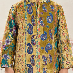 Boys' mustard velvet paisley print kurta with white pyjama, Devils N Angels Jaipur, view 2