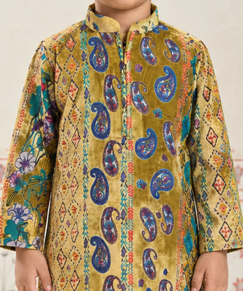 Boys' mustard velvet paisley print kurta with white pyjama, Devils N Angels Jaipur, view 2
